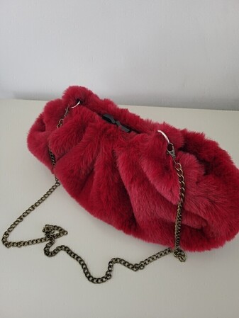 O bag puffy | furry | bordeaux | 60% korting