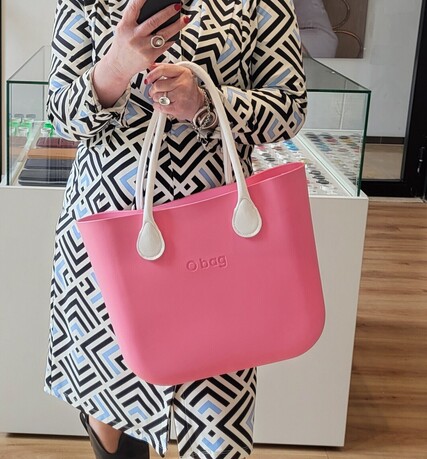 O bag classic pink & black