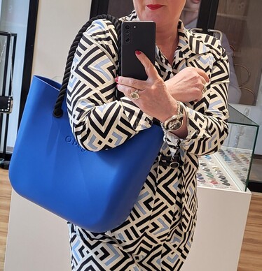 O bag classic imperial blue & black