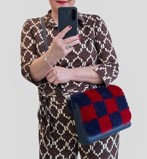 O bag glam | furry | navy blue & bordeaux