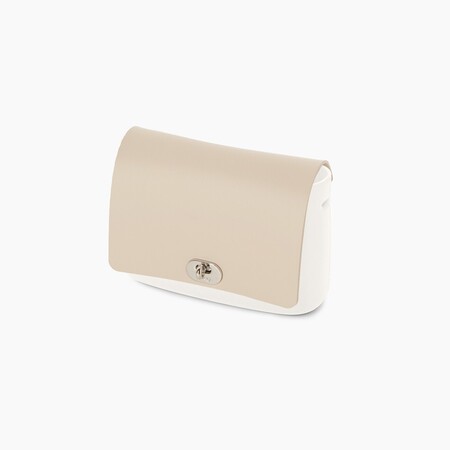 O bag pocket flaps