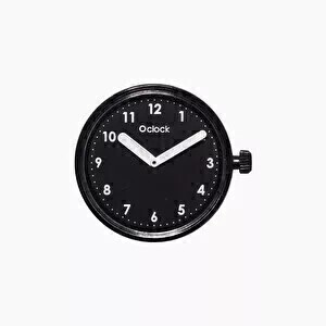O clock dial numbers black