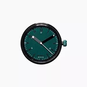 O clock dial 60 seconds green