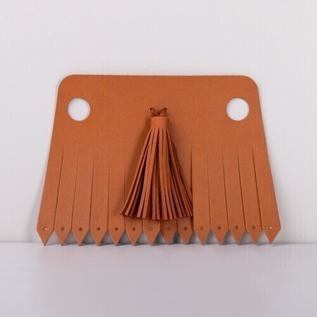 J-Tassel light brown